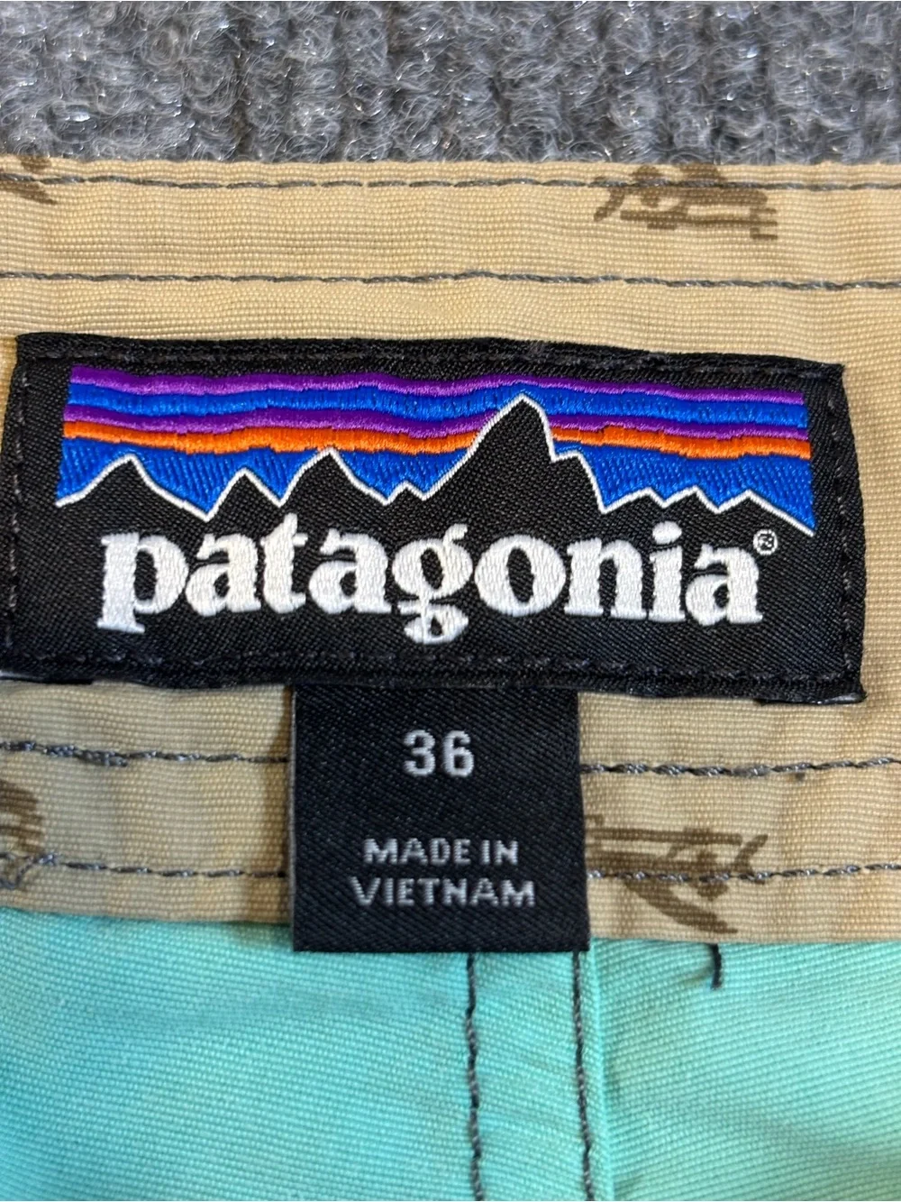 Patagonia Wavefarer Board Shorts Men’s 36 Teal Stripe Swim Trunks 8.5